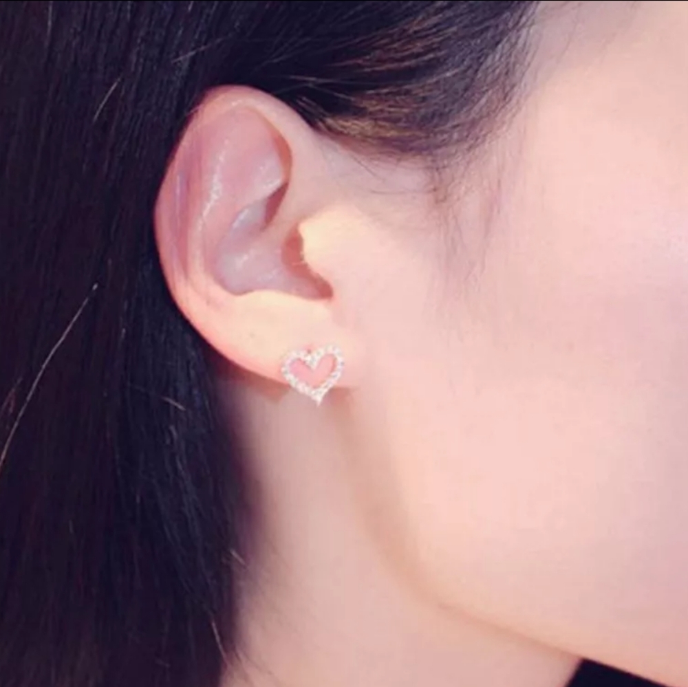 NEW White Gold Diamond Heart Outline Stud Earrings - Picture 4 of 5